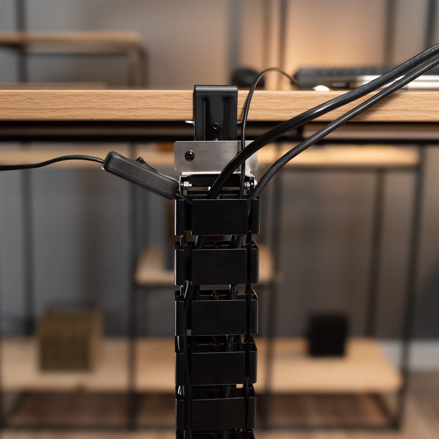 Clamp-on Vertebrae Cable Management Kit For Desk - Image 9