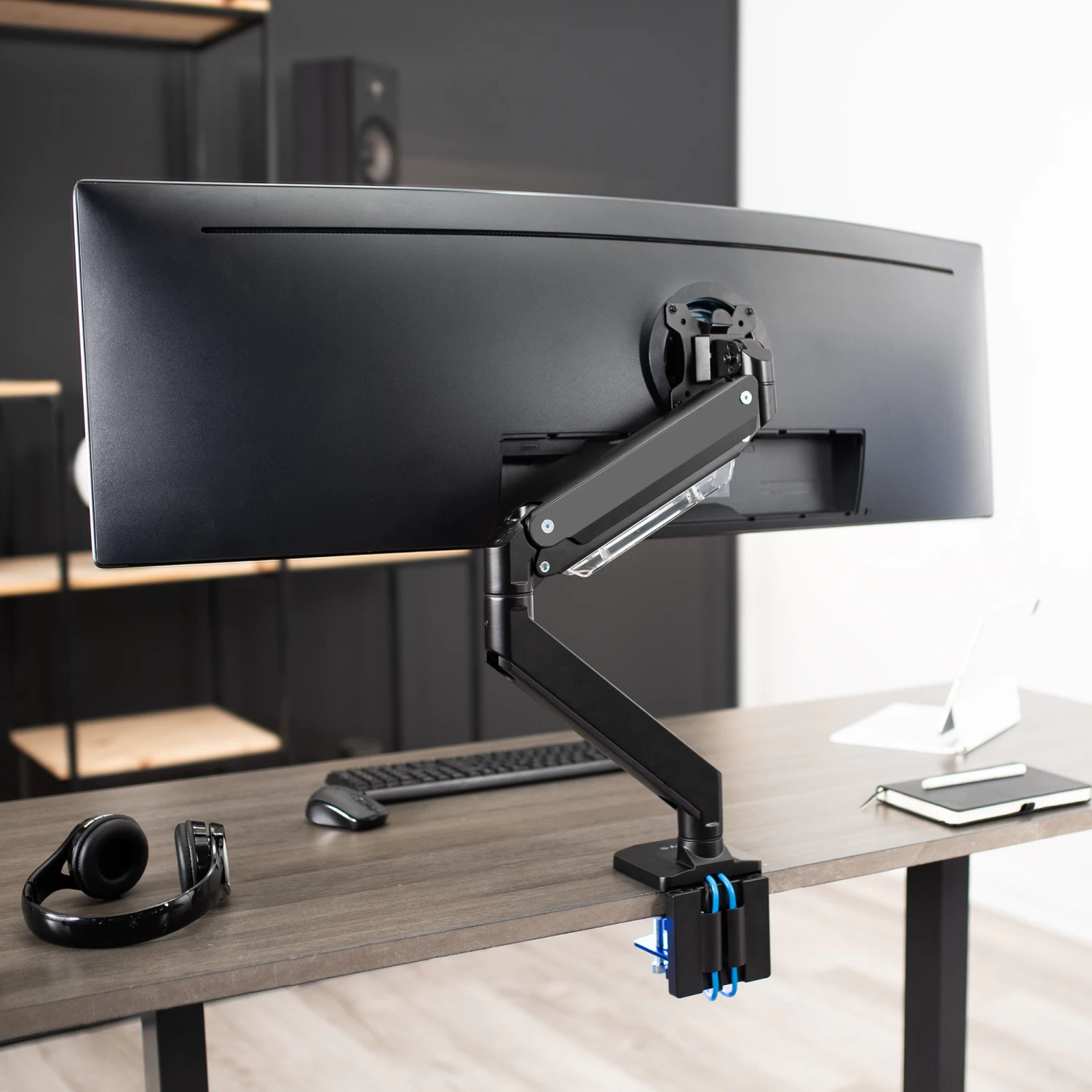 Pneumatic Arm Single Monitor Desk Mount With USB - Image 2